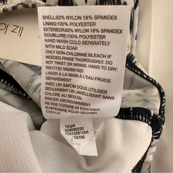 Liz Lange Maternity Swim Top NWT XL | Black & White Geometric - Picture 6 of 6